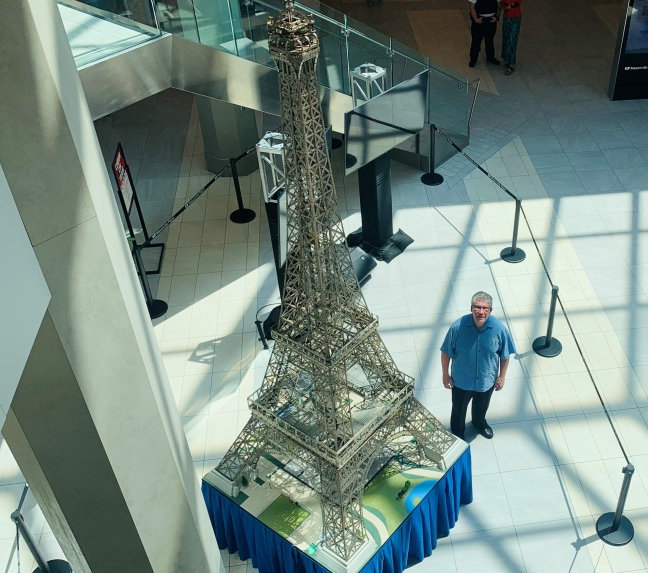 eiffel_tower_art-stokman-1-6979343-1722028351718